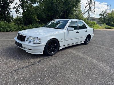 Mercedes C180