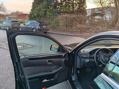 Schwarz Gebraucht 2012 Mercedes 200 Limousine | 11.900 €
