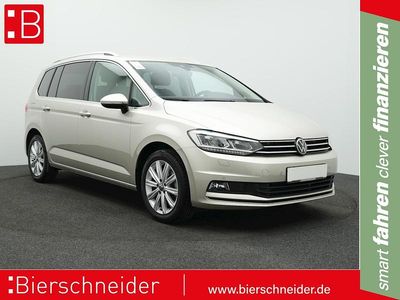 Gebraucht VW Touran Highline 150 PS (110 kW) 2024 Silber Van / Kleinbus