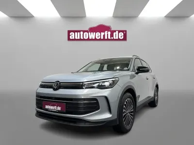 Gebraucht VW Tiguan Goal 150 PS (110 kW) 2024 Oyster silver metallic SUV