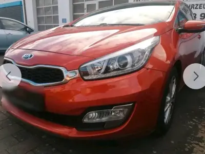Gebraucht Kia ProCeed Vision 135 PS (99 kW) 2014 Orange Kleinwagen