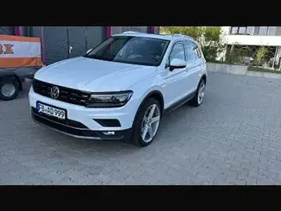 Gebraucht VW Tiguan Highline 150 PS (110 kW) 2019 Weiß SUV