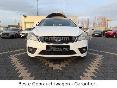 Usata Kia Ceed 116 CV (85 kW) 2012 Bianco Utilitaria