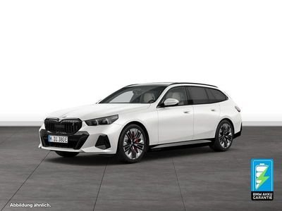 Gebraucht BMW i5 M Sport 250 kW (340 PS) 2025 Weiß Kombi