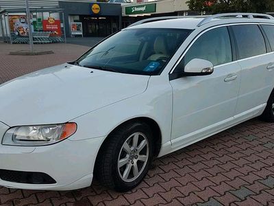 Gebraucht Volvo V70 136 PS (100 kW) 2010 Weiß Kombi