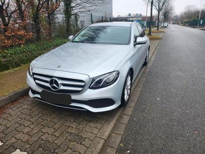 Mercedes E200