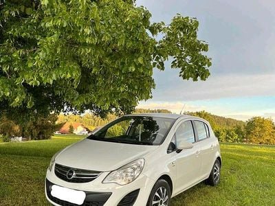 Gebraucht Opel Corsa Selection 69 PS (50 kW) 2013 Weiß Kleinwagen
