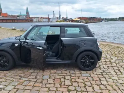 Gebraucht Mini ONE 75 PS (55 kW) 2013 Schwarz Kleinwagen