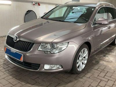 Gebraucht Skoda Superb 160 PS (117 kW) 2011 Violet Kombi