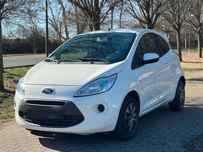 Gebraucht Ford Ka Titanium 69 PS (50 kW) 2013 Weiß Kleinwagen