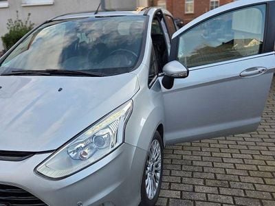 Silber Gebraucht 2014 Ford B-MAX Trend Van / Kleinbus | 4.000 € (Fairer Preis)