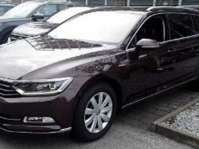 Gebraucht VW Passat Comfortline 190 PS (139 kW) 2016 Rot Kombi