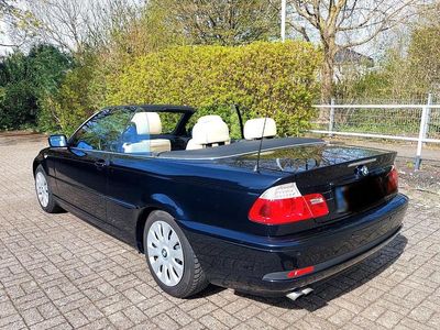 Gebraucht BMW 320 Sport Line 170 PS (125 kW) 2015 Schwarz Cabrio