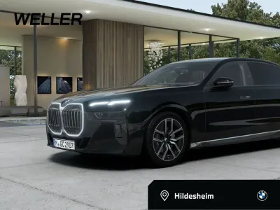Gebraucht BMW 740 M Sport 299 PS (219 kW) 2025 Schwarz Limousine
