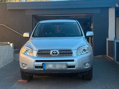 Silber Gebraucht 2008 Toyota Yaris SUV | 11.000 €