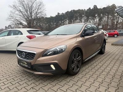 Gebraucht Volvo V40 CC 150 PS (110 kW) 2013 Braun Kombi