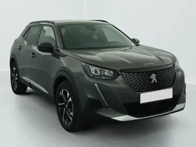 Gebraucht Peugeot 2008 Allure 131 PS (96 kW) 2023 Grau (gris platinium) SUV