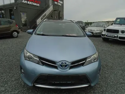 Gebraucht Toyota Auris Touring Sports Life+ 99 PS (72 kW) 2013 Blau Kombi
