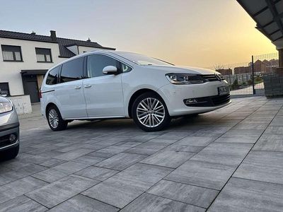 Second-hand VW Sharan Highline 140 CP (102 kW) 2012 Alb Monovolum