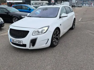 Gebraucht Opel Insignia 325 PS (239 kW) 2013 Weiß Kombi