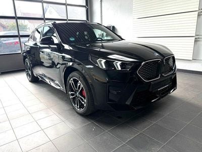 Gebraucht BMW iX2 M Sport 230 kW (313 PS) 2025 Black sapphire metallic SUV