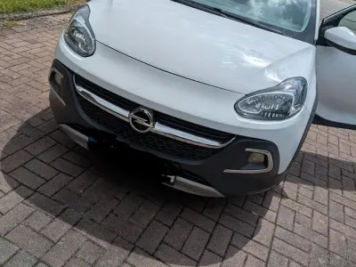 Gebraucht Opel Adam Rocks Rocks 69 PS (50 kW) 2016 Weiß Kleinwagen