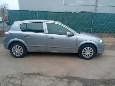 Gebraucht Opel Astra 90 PS (66 kW) 2005 Grau Limousine
