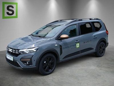 Grau Gebraucht 2025 Dacia Jogger Extreme Van / Kleinbus | 25.990 € (Fairer Preis)