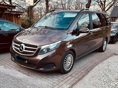 Usata Mercedes V220 163 CV (119 kW) 2015 Marrone Monovolume