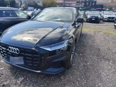 Gebraucht Audi Q8 S-Line 286 PS (210 kW) 2023 Mythosschwarz metallic SUV