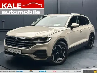 Gebraucht VW Touareg 231 PS (169 kW) 2025 Beige SUV