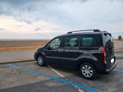 Gebraucht Peugeot Partner Tepee Allure 120 PS (88 kW) 2016 Schwarz Van / Kleinbus