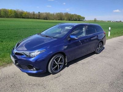 Toyota Auris Hybrid