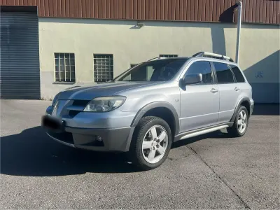 Usata Mitsubishi Outlander 136 CV (100 kW) 2006 Argento SUV