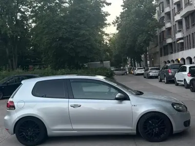 Gebraucht VW Golf 122 PS (89 kW) 2008 Silber Coupé