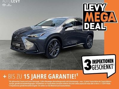 Grau Gebraucht 2022 Lexus NX350h E-FOUR Luxury Line SUV | 43.890 €
