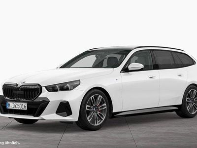Gebraucht BMW 520 M Sport 197 PS (144 kW) 2024 Weiß Kombi