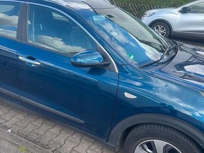 Second-hand Kia Niro 141 CP (103 kW) 2018 Albastru SUV