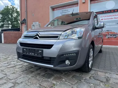 Gebraucht Citroën Berlingo SELECTION 99 PS (72 kW) 2016 Grau Van / Kleinbus