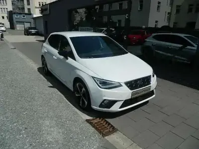 Gebraucht Seat Ibiza FR 110 PS (80 kW) 2022 Nevada weiß metallic Kleinwagen