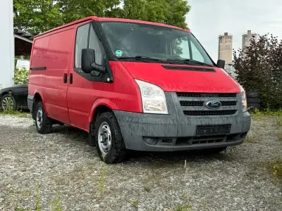 Gebraucht Ford Transit Tourneo 85 PS (62 kW) 2011 Rot Van / Kleinbus
