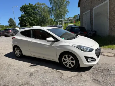 Używany Hyundai i30 135 KM (99 kW) 2013 Biały Coupe