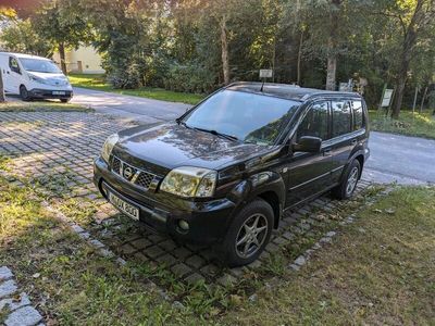 gebraucht Nissan X-Trail 2.2D - Leder Navi 6-Gang DPF - voll fahrbereit.