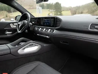 Używany Mercedes GLE450 AMG AMG 367 KM (269 kW) 2024 Czarny Coupe