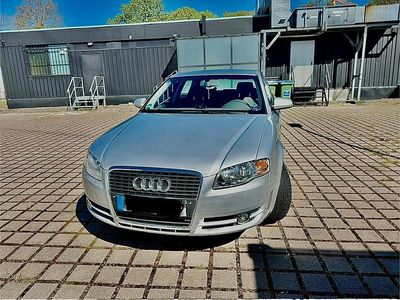 Używany Audi A4 130 KM (95 kW) 2004 Szary Sedan/Limuzyna