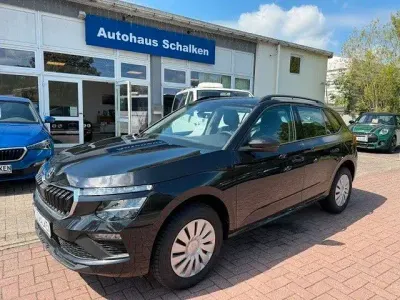 Neu Skoda Kamiq Essence 95 PS (69 kW) 2025 Schwarz SUV