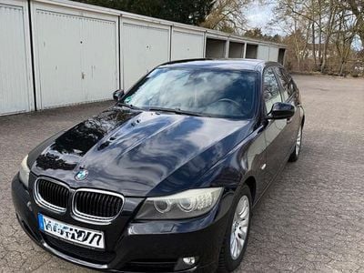 Gebraucht BMW 318 143 PS (105 kW) 2009 Schwarz Limousine