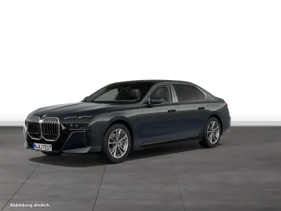 Gebraucht BMW 740 299 PS (219 kW) 2026 Grau Limousine