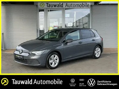 Second-hand VW Golf VIII Life 150 CP (110 kW) 2023 Gri Berlinǎ