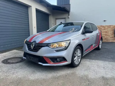 Gebraucht Renault Mégane Intens 132 PS (97 kW) 2016 Silber Limousine